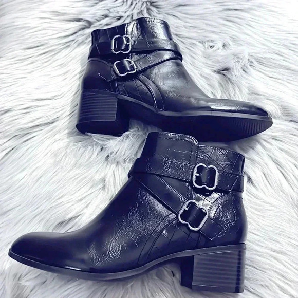 Unisa Payta Black Buckle Leather Boots  Bootie Size 9 Block Heel Fall EUC School - Picture 2 of 14